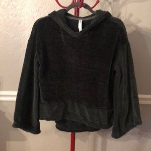 Gillian & O’Malley hooded cropped sweatshirt, Small